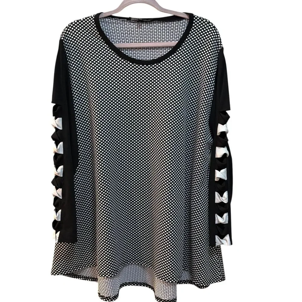 Calessa Tunic Blouse Womens 1X Plus Black White Polka Dot Long Bow Sleeve Top